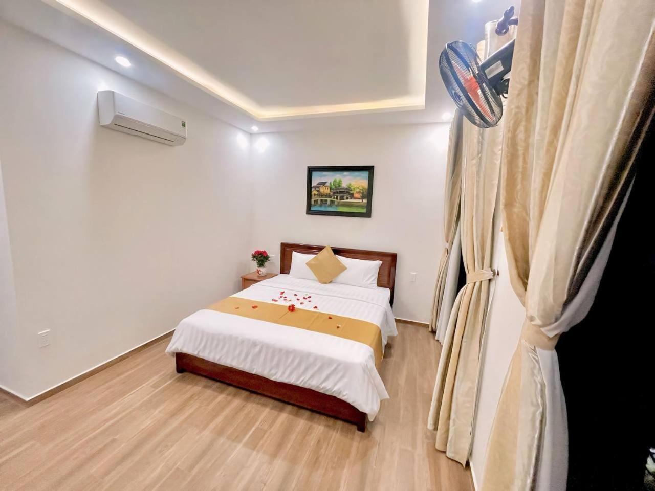 King Kong Homestay Хоян Екстер'єр фото