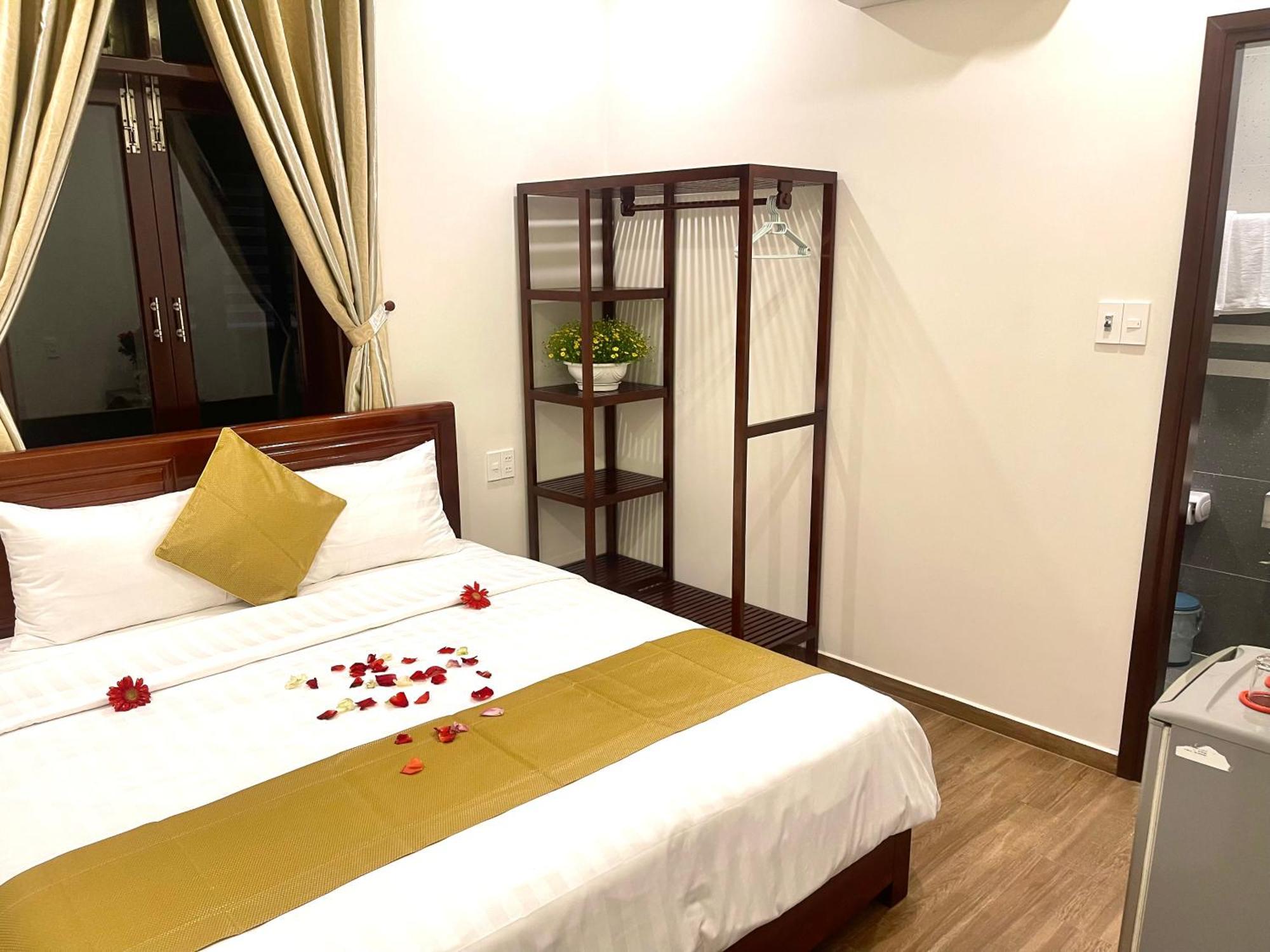 King Kong Homestay Хоян Екстер'єр фото