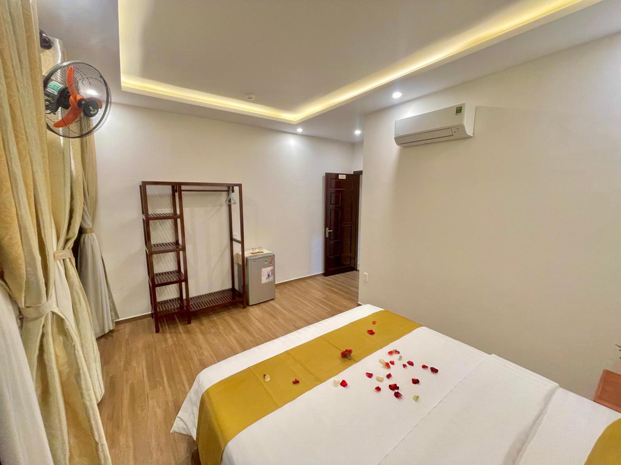 King Kong Homestay Хоян Екстер'єр фото