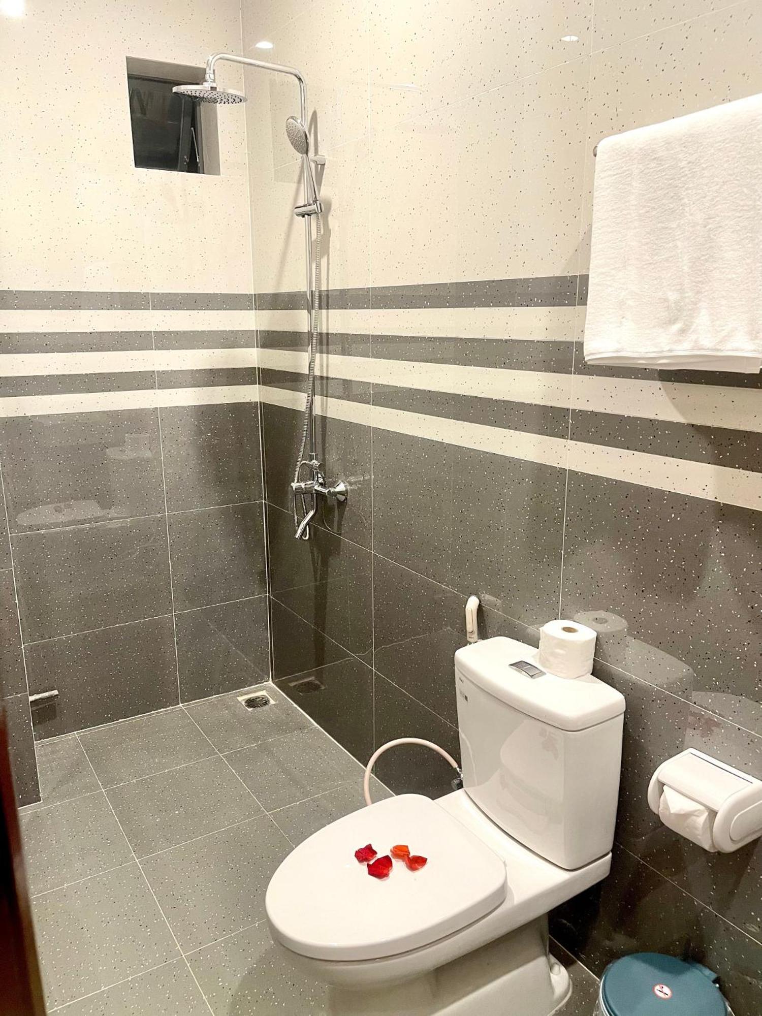 King Kong Homestay Хоян Екстер'єр фото