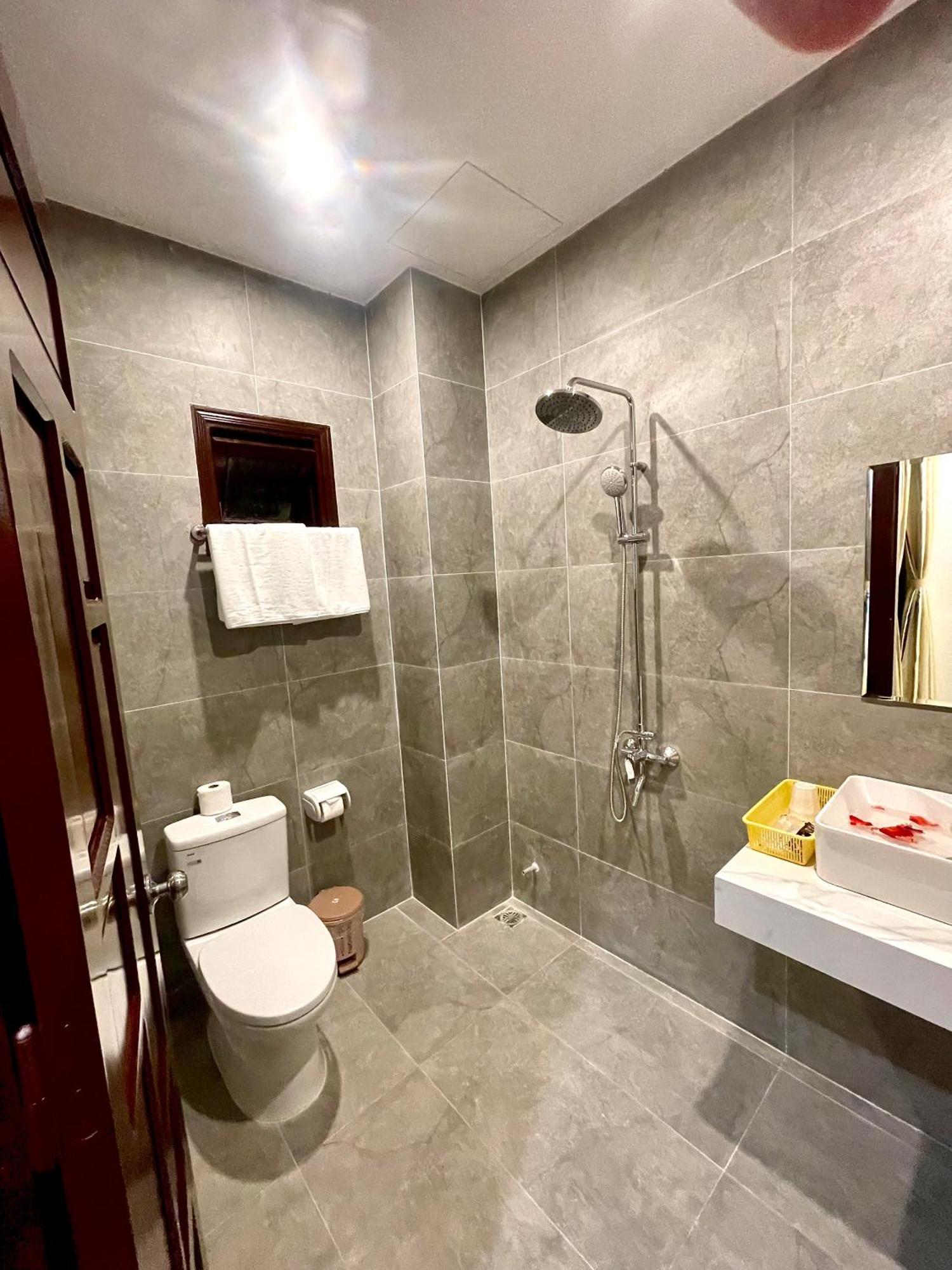 King Kong Homestay Хоян Екстер'єр фото